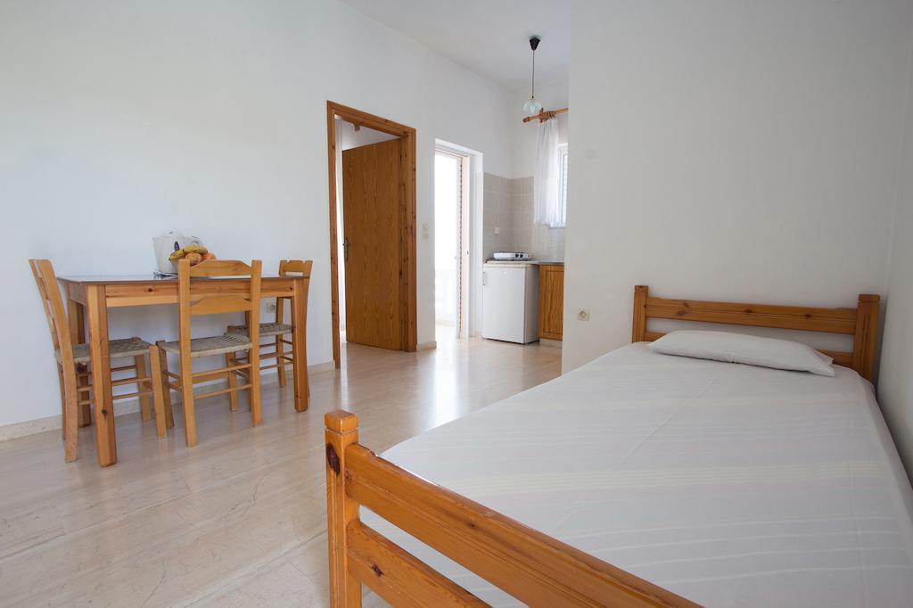 Elena Rooms & Apartments Йеранион Номер фото